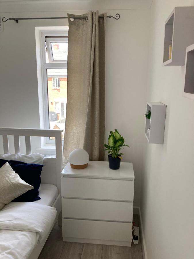 Gresham - Close To Excel, Contractors, Relocators, Paid Parking Сasa de vacaciones Londres
